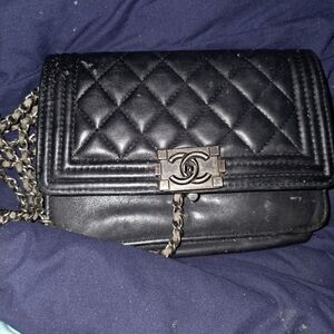 9Chanel Black Quilted Leather Shoulder Bag. Boy Wallet On Chain